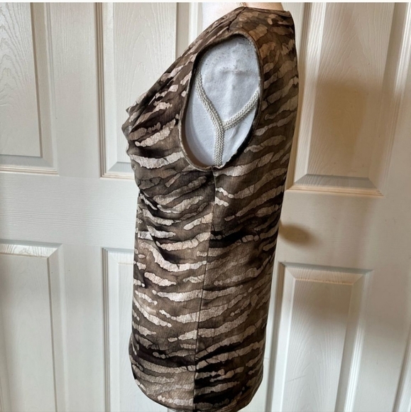 Michael Kors tiger print cowl neck sleeveless Top size small - Picture 5 of 10